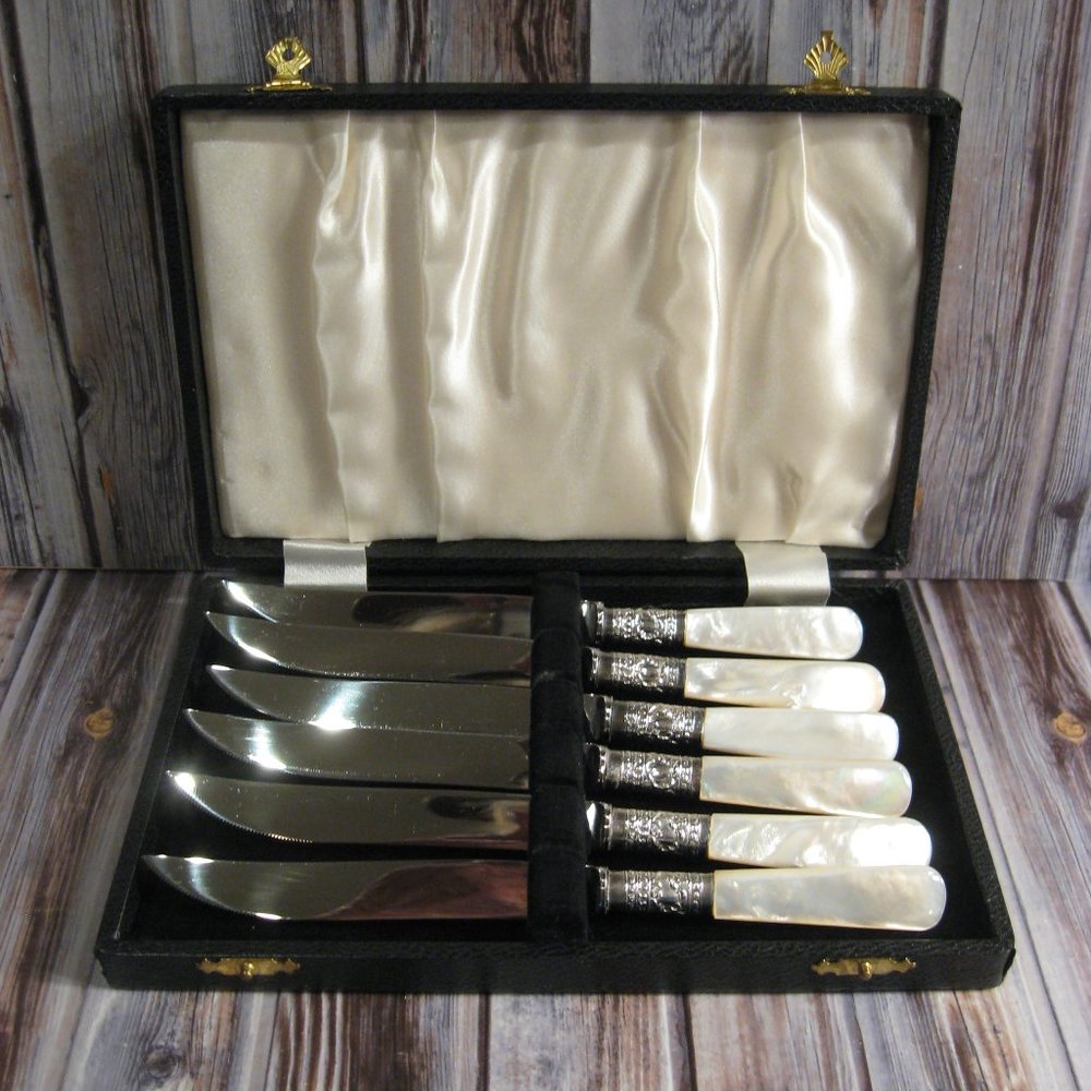 VINTAGE SHEFFIELD ENGLAND PEARL HANDLE KNIFE SET - SIX IN STORAGE CASE